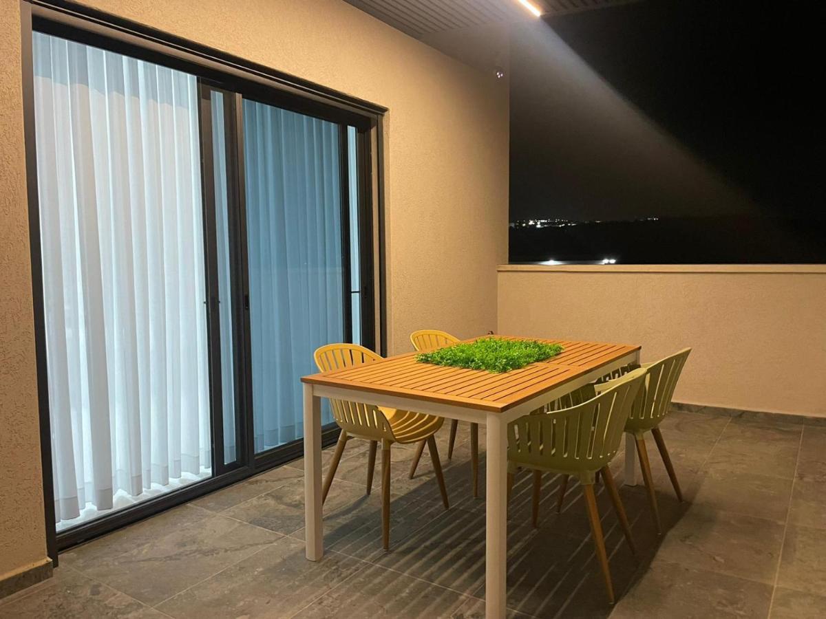 Отель סוויטות נוף שקיעה Peqi'in Hadasha Экстерьер фото